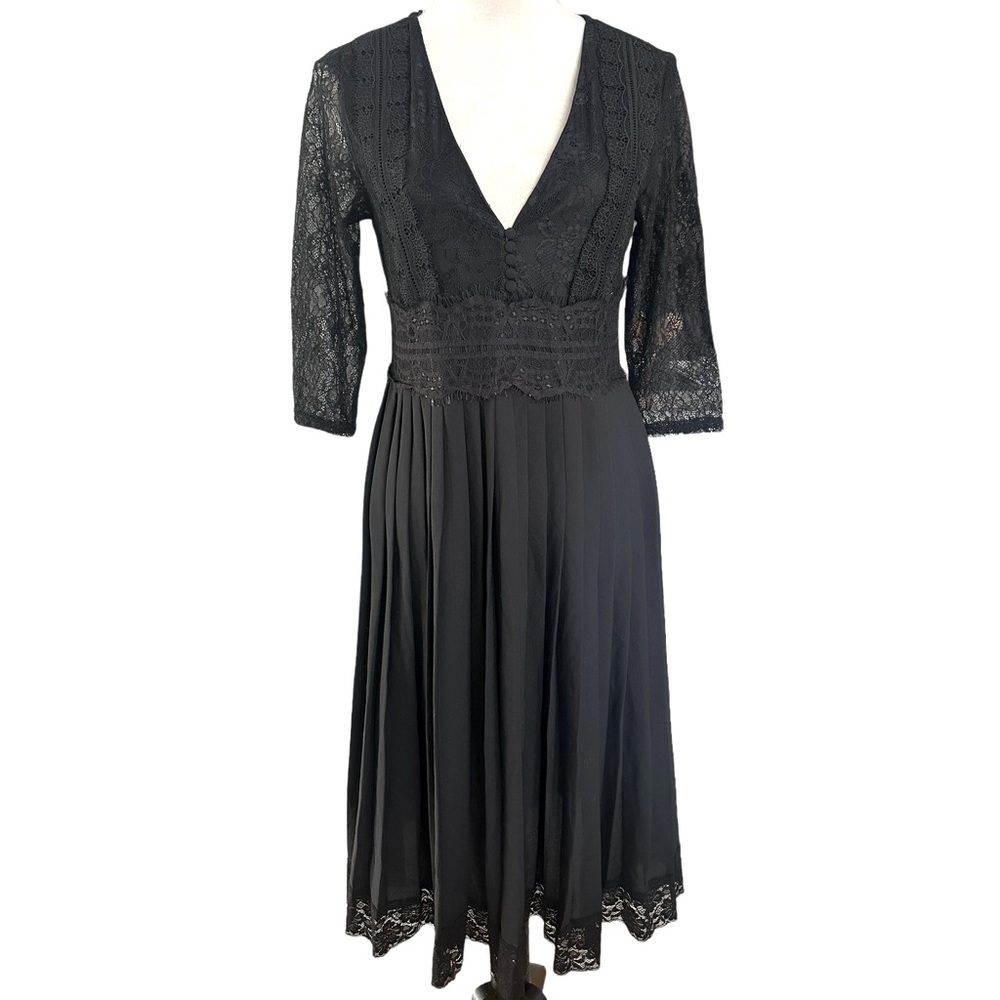 Zara v-neck 3/4 sleeve midi lace pleated black dress